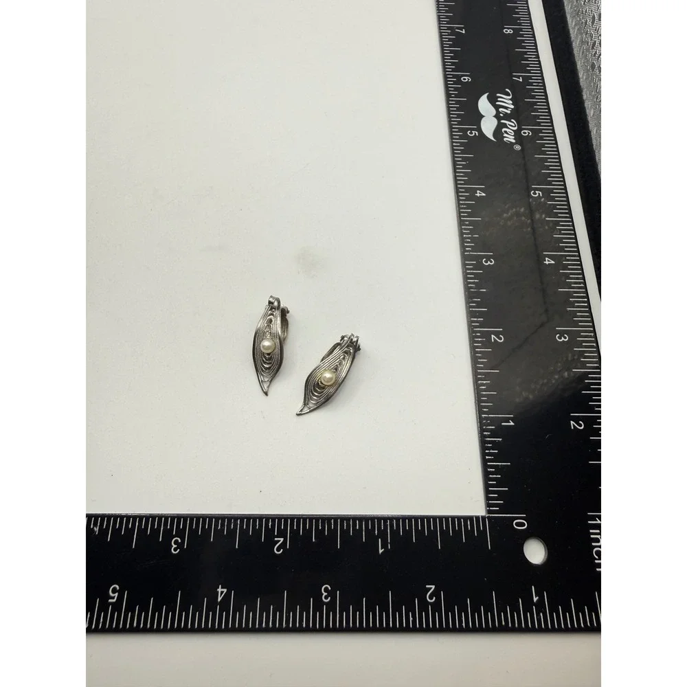 Vintage Germany Silver Tone Faux Pearl Filigree‎ Leaf Clip On Earrings